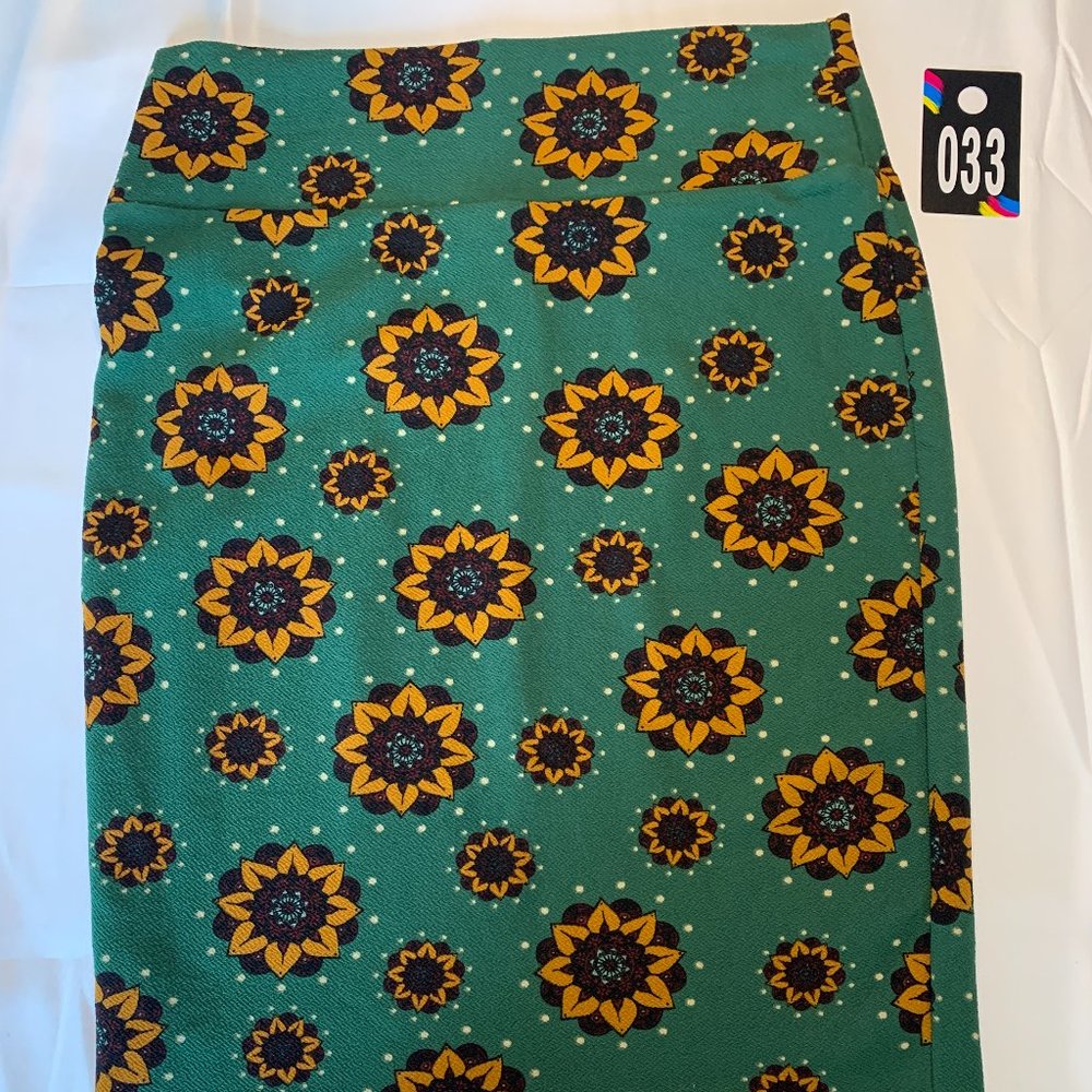 LulaRoe Print Skirt Sz. M - 033